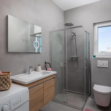 Holiday House With A Swimming Pool Zecevo Rtic, Rogoznica - 21157 بيت للعطل روغوزنيكا
