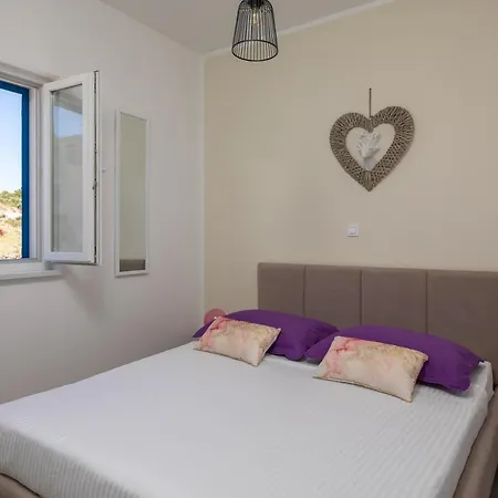Holiday House With A Swimming Pool Zecevo Rtic, Rogoznica - 21157 بيت للعطل روغوزنيكا